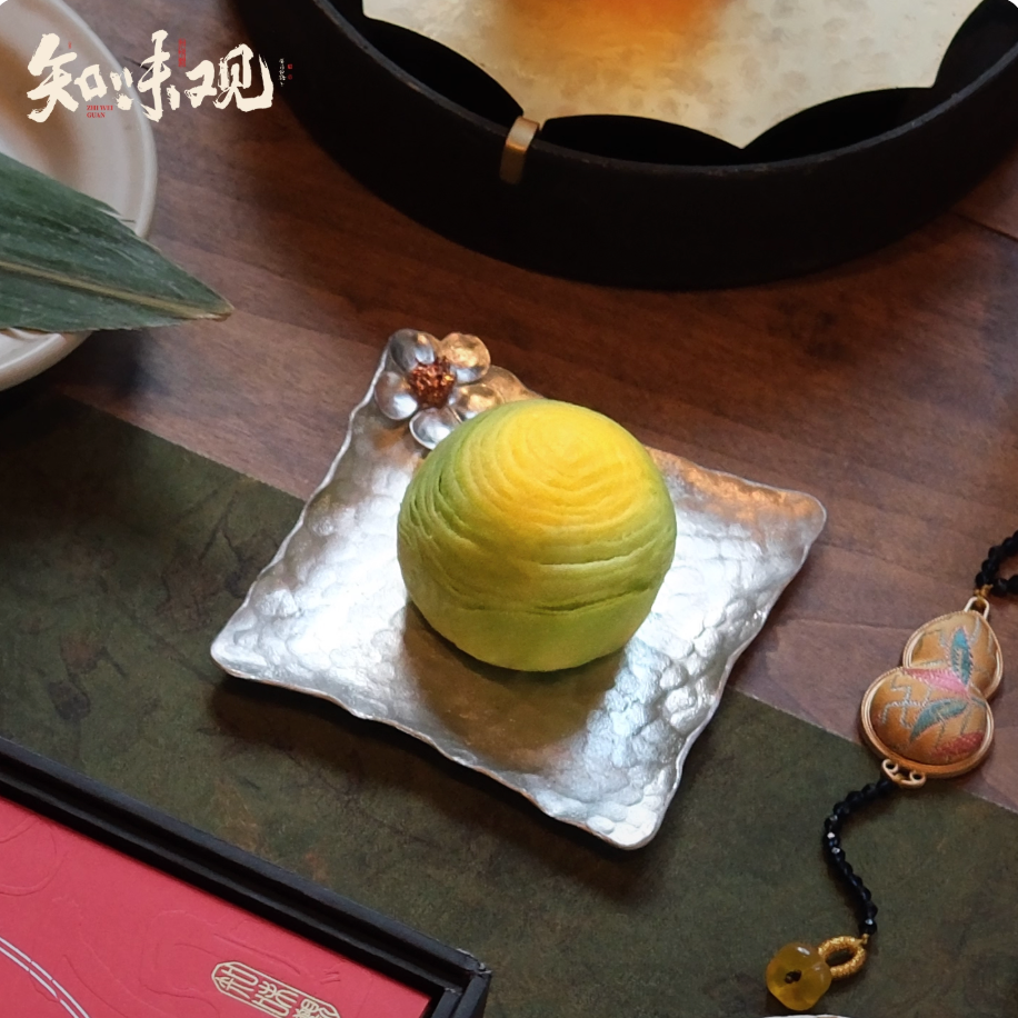 Zhiweiguan Linglong pastry coconut pineapple filling