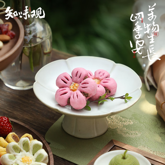 Zhiweiguan Peach Blossom Pastry – Creamy Red Bean Filling