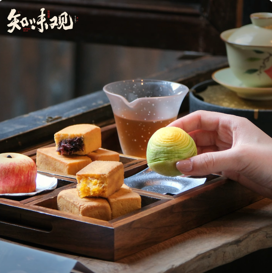 Zhiweiguan Linglong pastry coconut pineapple filling